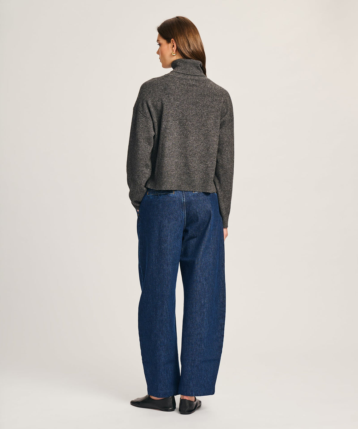 Signature Cashmere Boxy Turtleneck Sweater