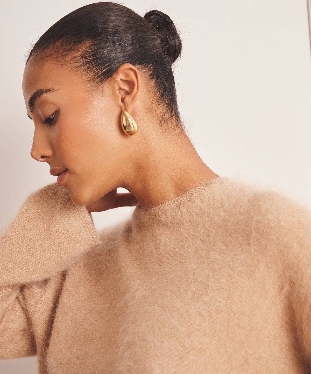Brushed Luxe Cashmere Crewneck Sweater