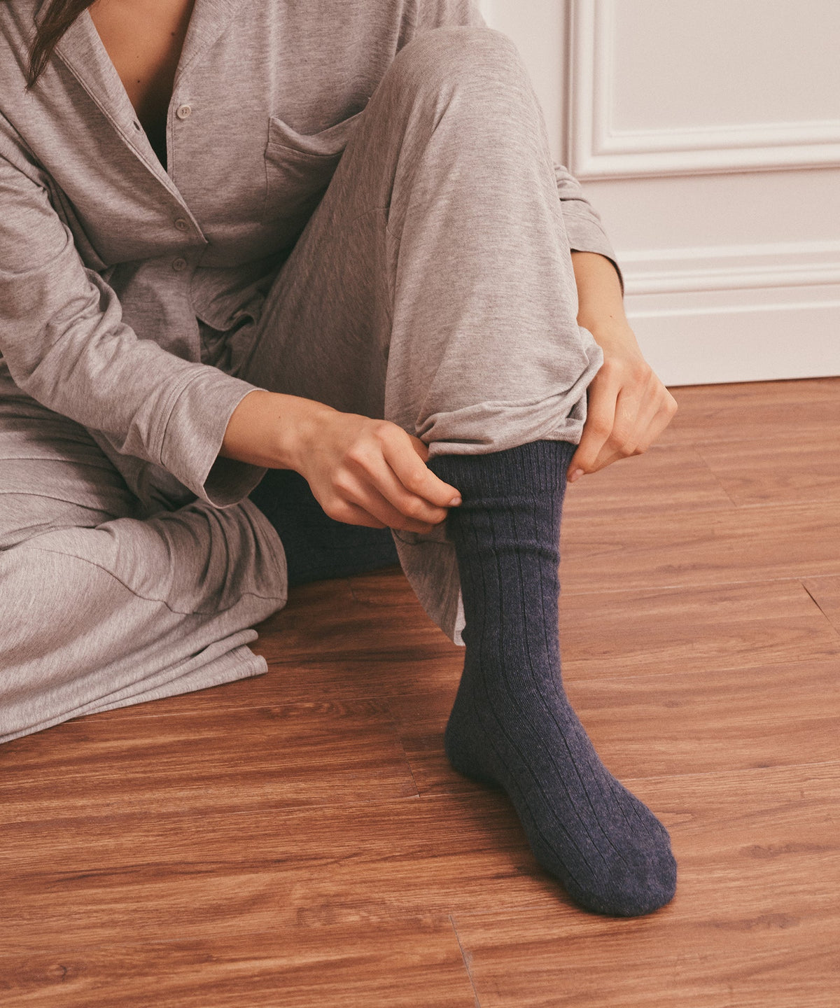 Signature Cashmere Ribbed Socks