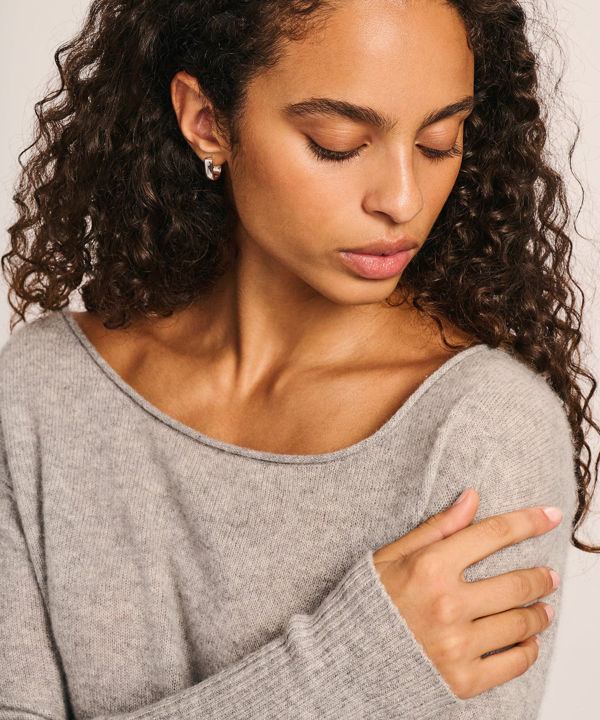 Lightweight Cashmere Boatneck Sweater
