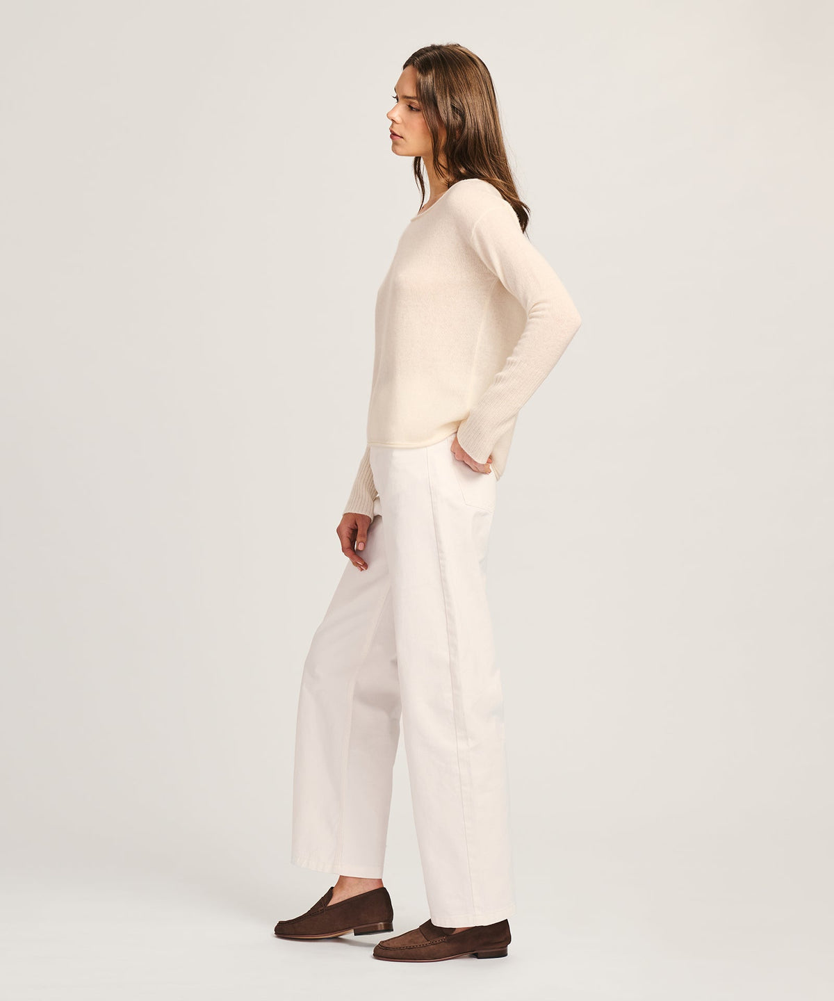 Lightweight Cashmere Boatneck Sweater