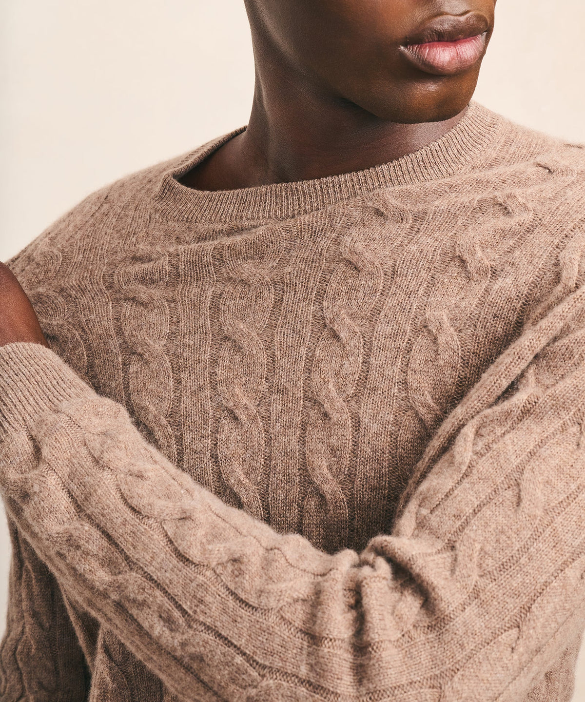 Lightweight Cashmere Cable Crewneck Sweater