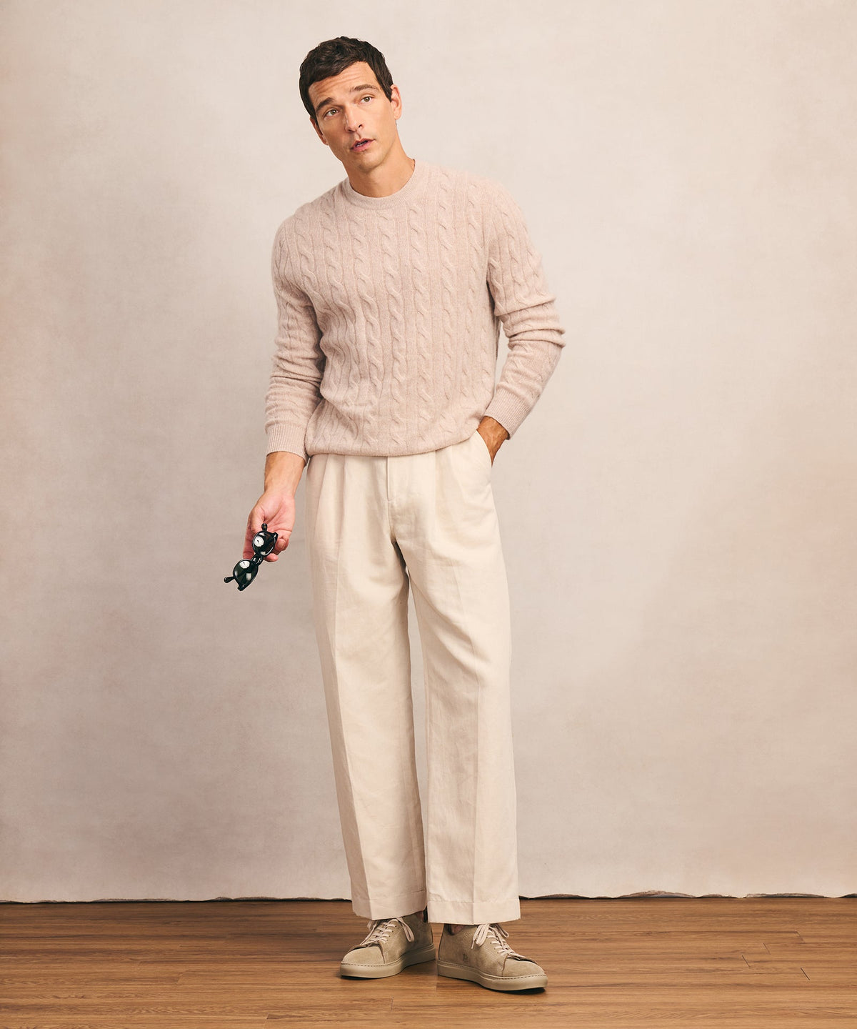 Lightweight Cashmere Cable Crewneck Sweater