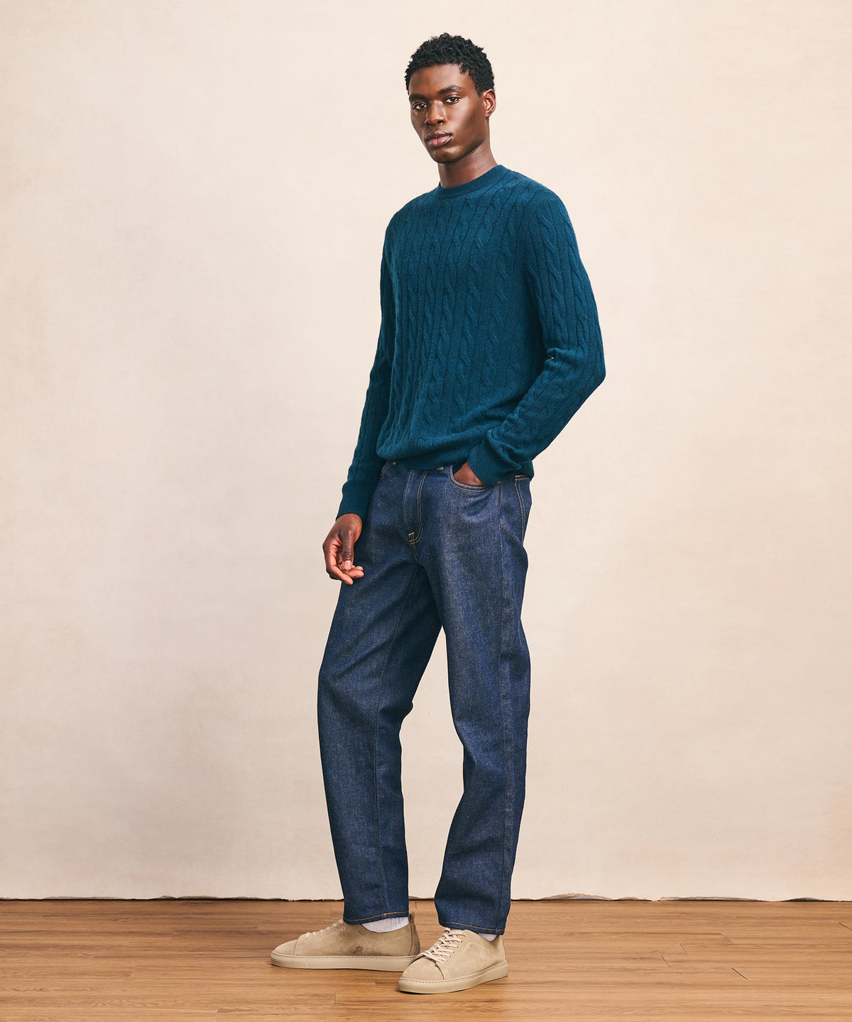 Lightweight Cashmere Cable Crewneck Sweater
