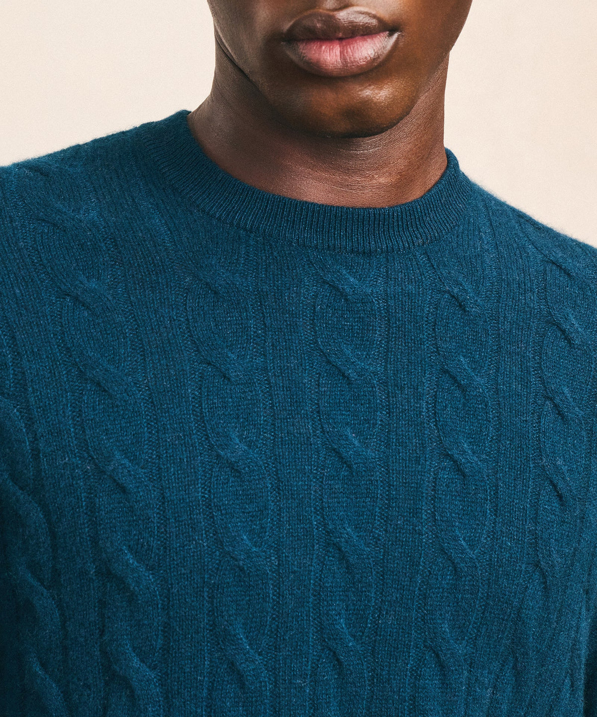 Lightweight Cashmere Cable Crewneck Sweater