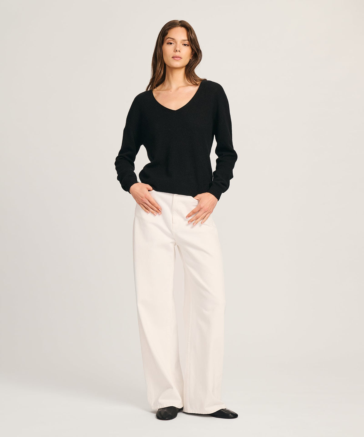 Lightweight Cashmere V-Neck Sweater
