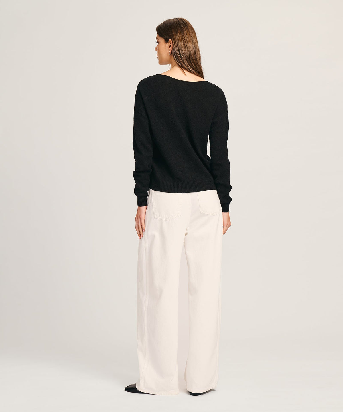 Lightweight Cashmere V-Neck Sweater