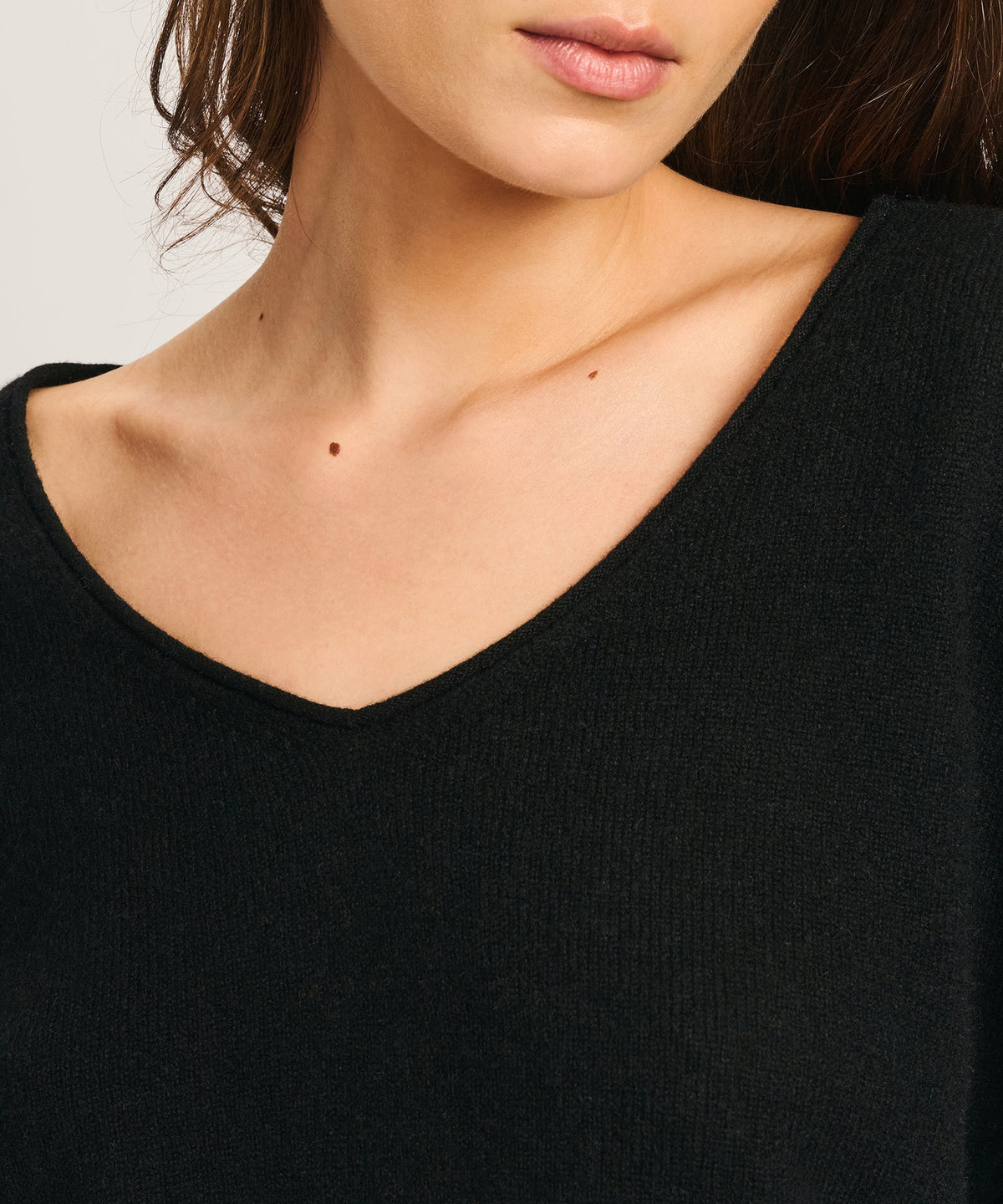 Lightweight Cashmere V-Neck Sweater
