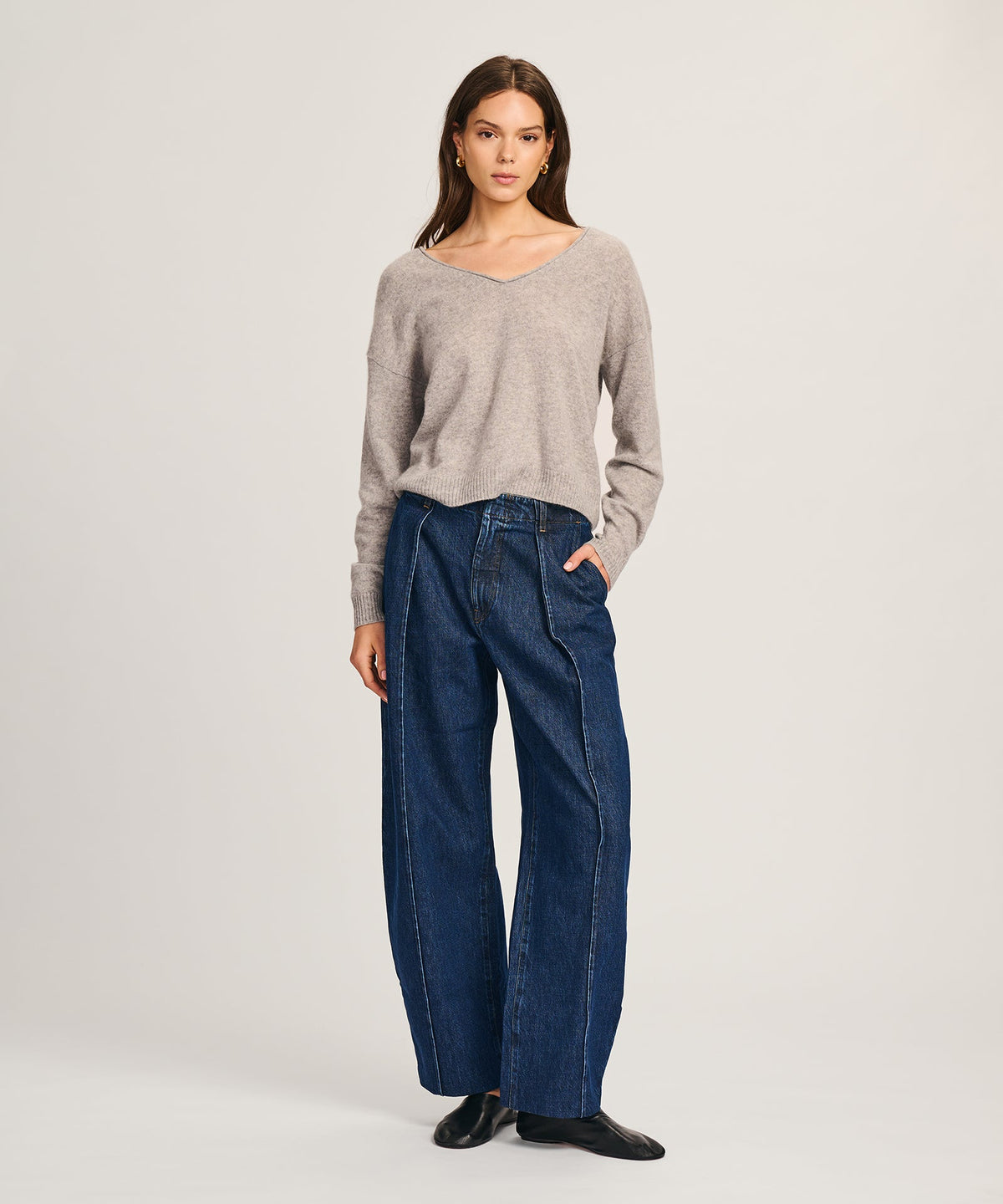 Lightweight Cashmere V-Neck Sweater
