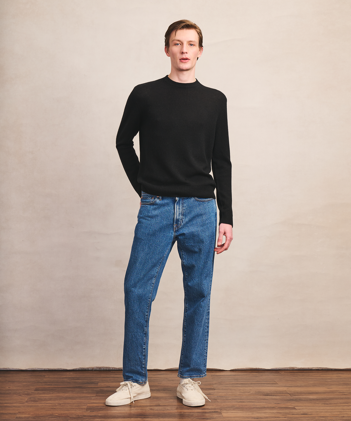 Lightweight Cashmere Crewneck Sweater