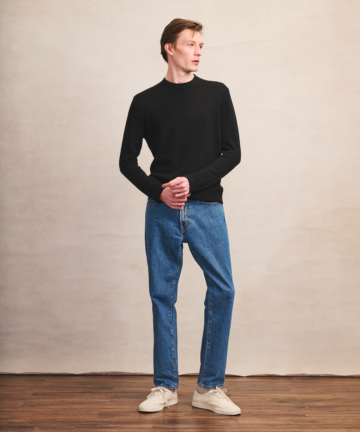 Lightweight Cashmere Crewneck Sweater