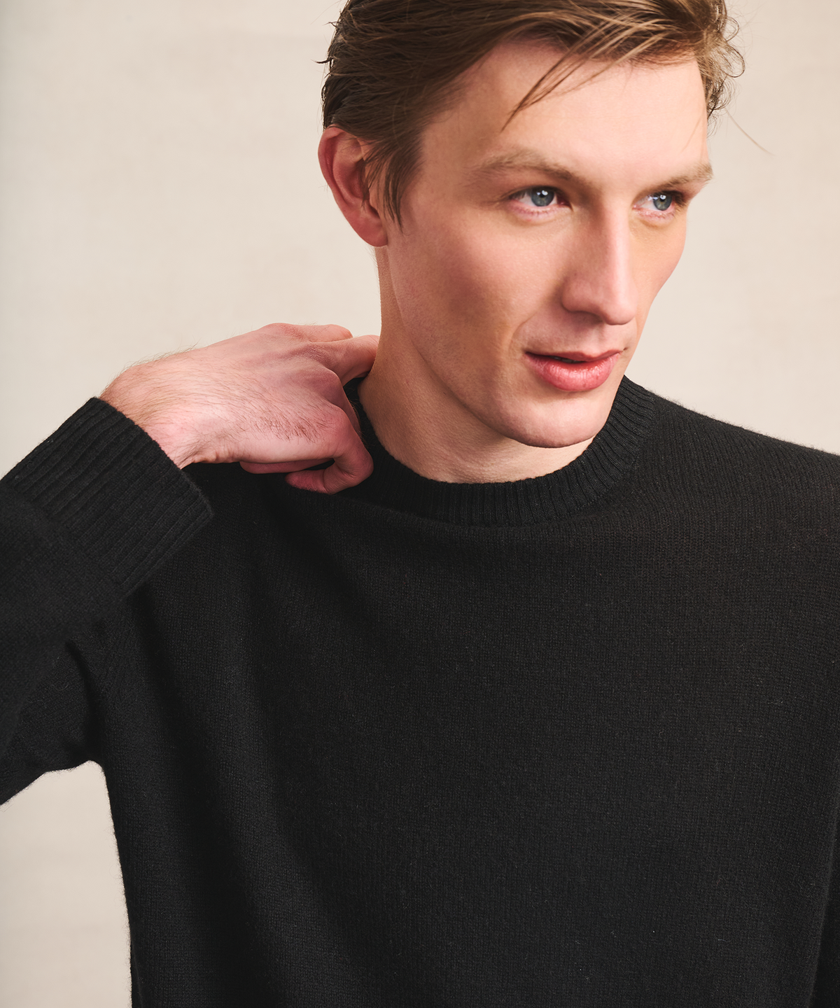 Lightweight Cashmere Crewneck Sweater