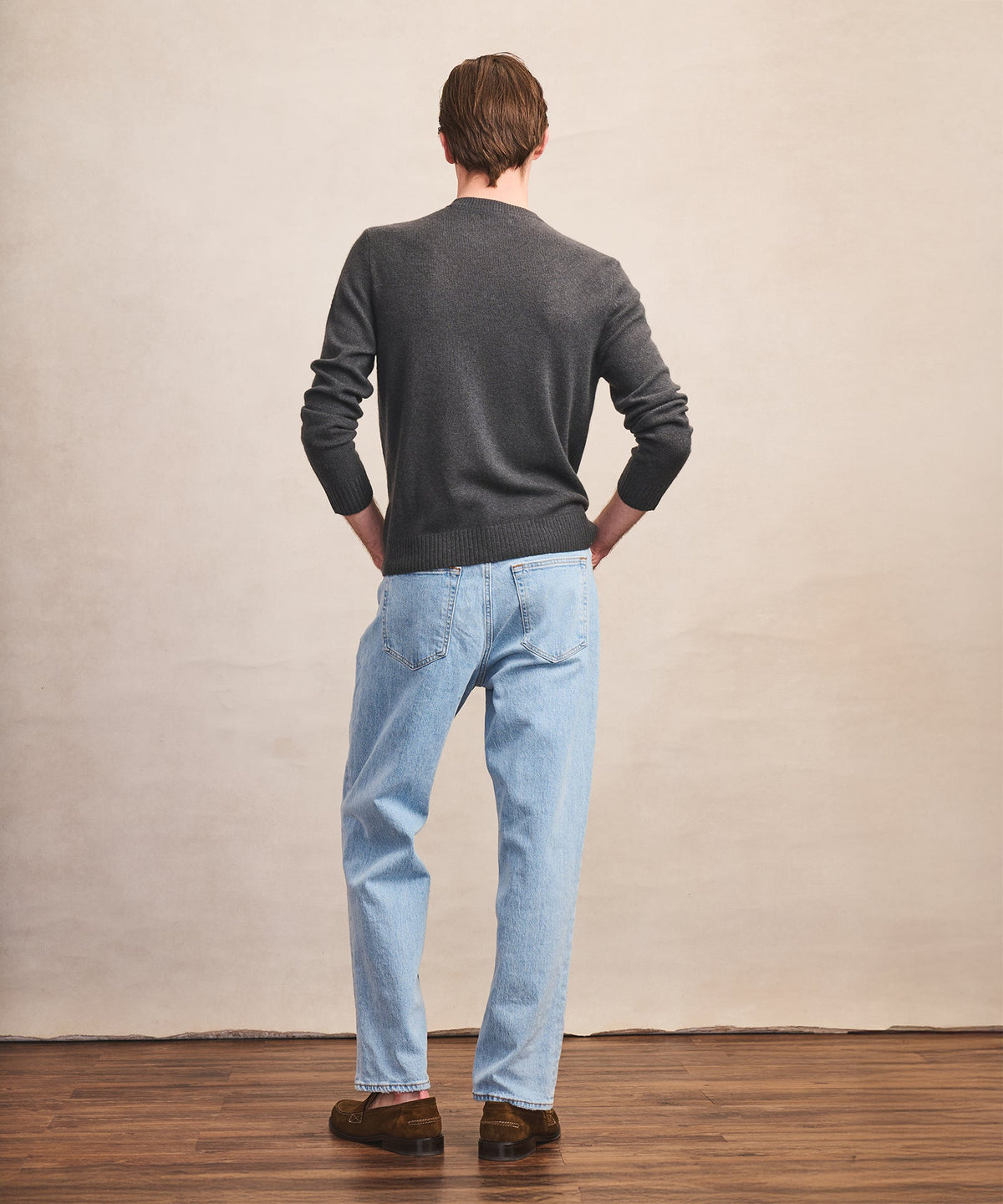 Lightweight Cashmere Crewneck Sweater