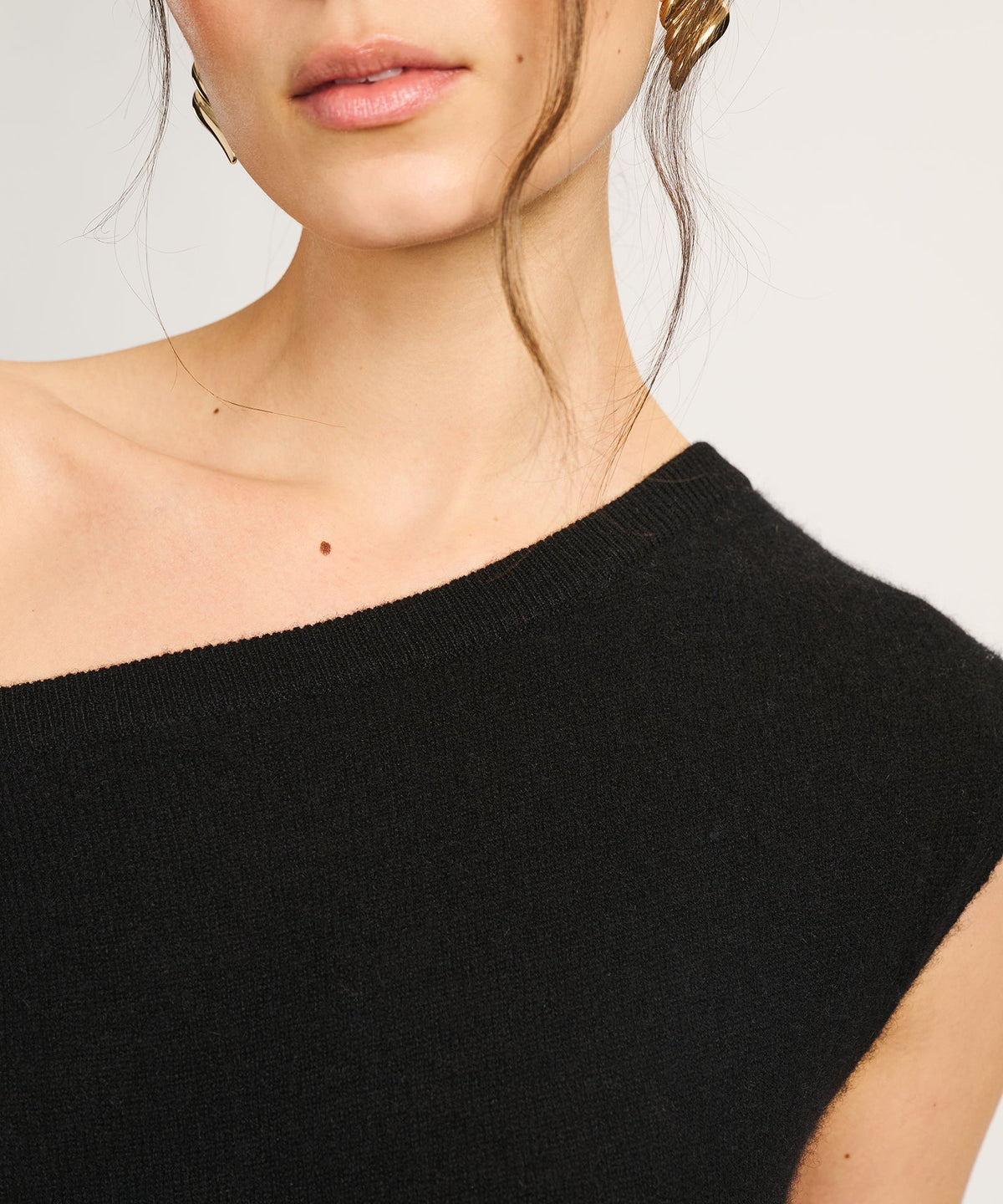 Lightweight Cashmere Off The Shoulder Tank