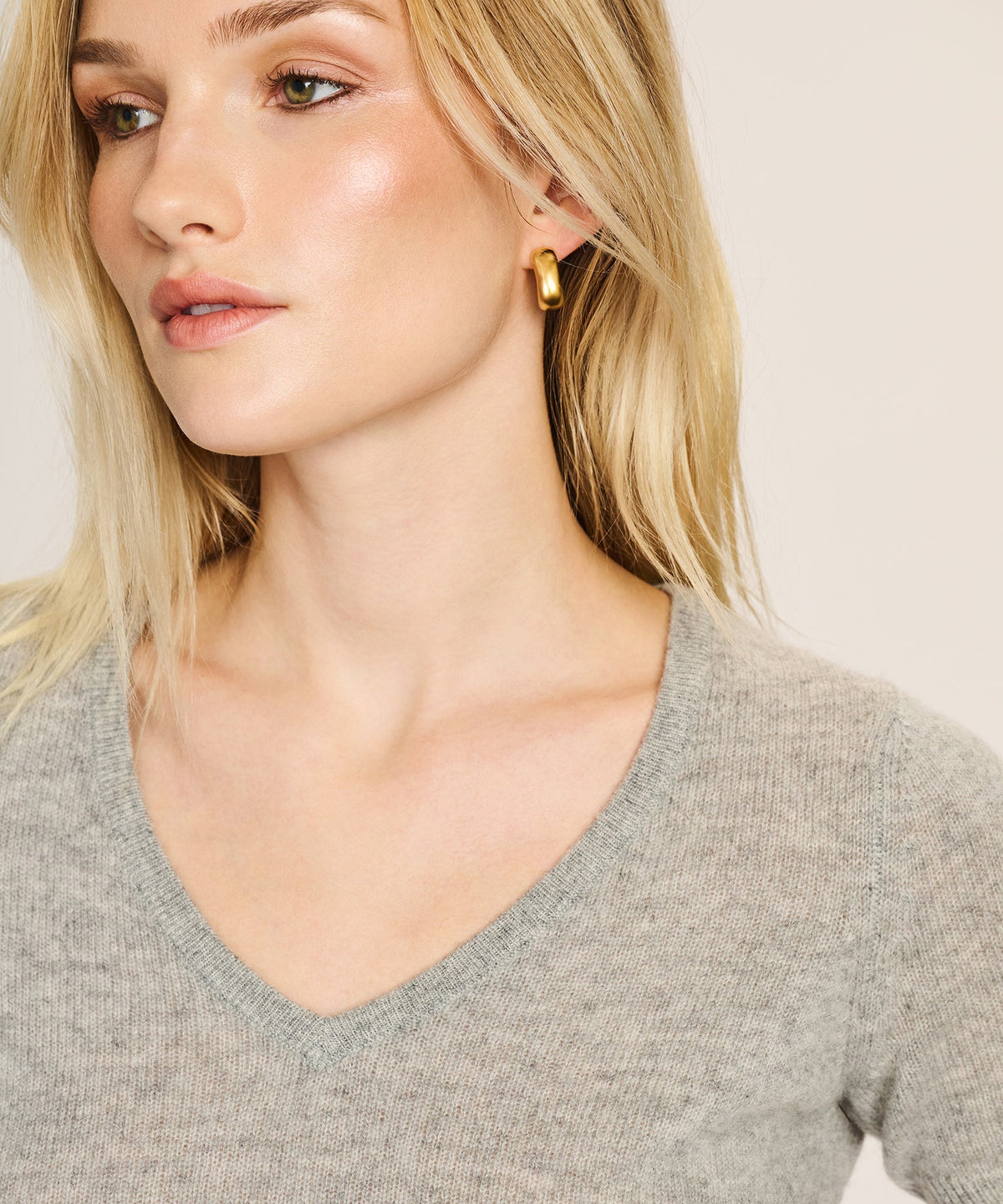 Lightweight Cashmere Short Sleeve V-Neck Sweater