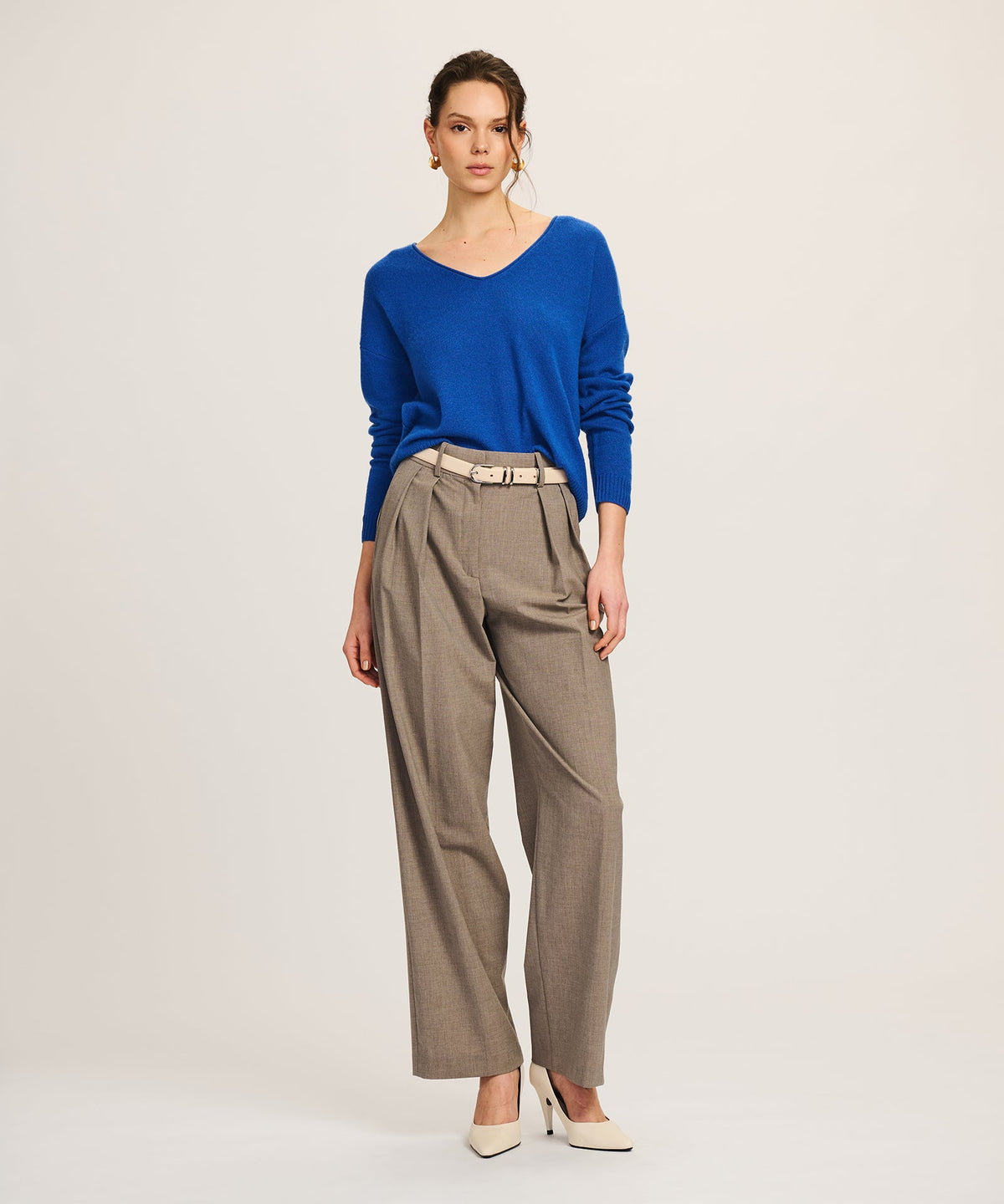 Lightweight Cashmere V-Neck Sweater