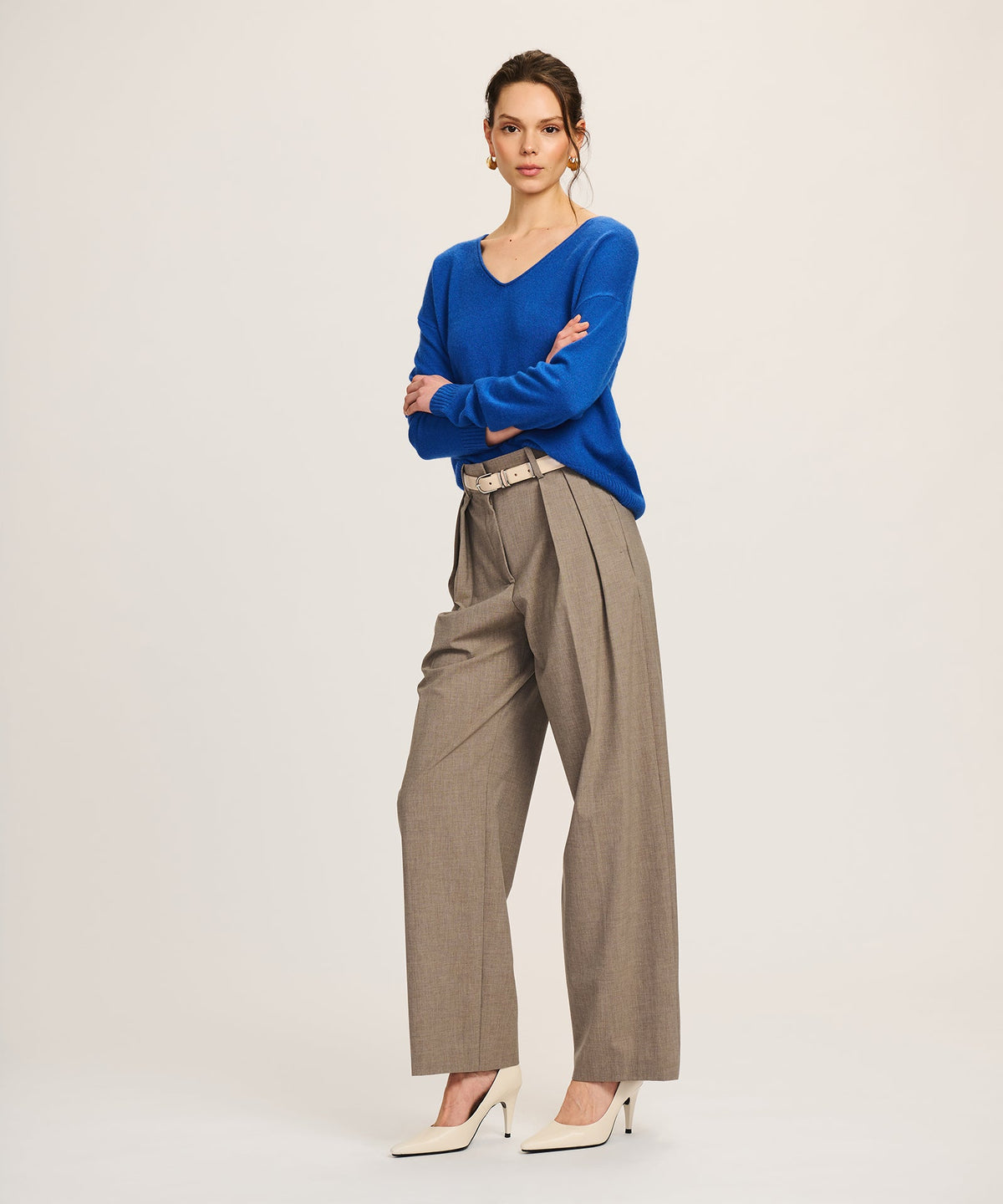 Lightweight Cashmere V-Neck Sweater