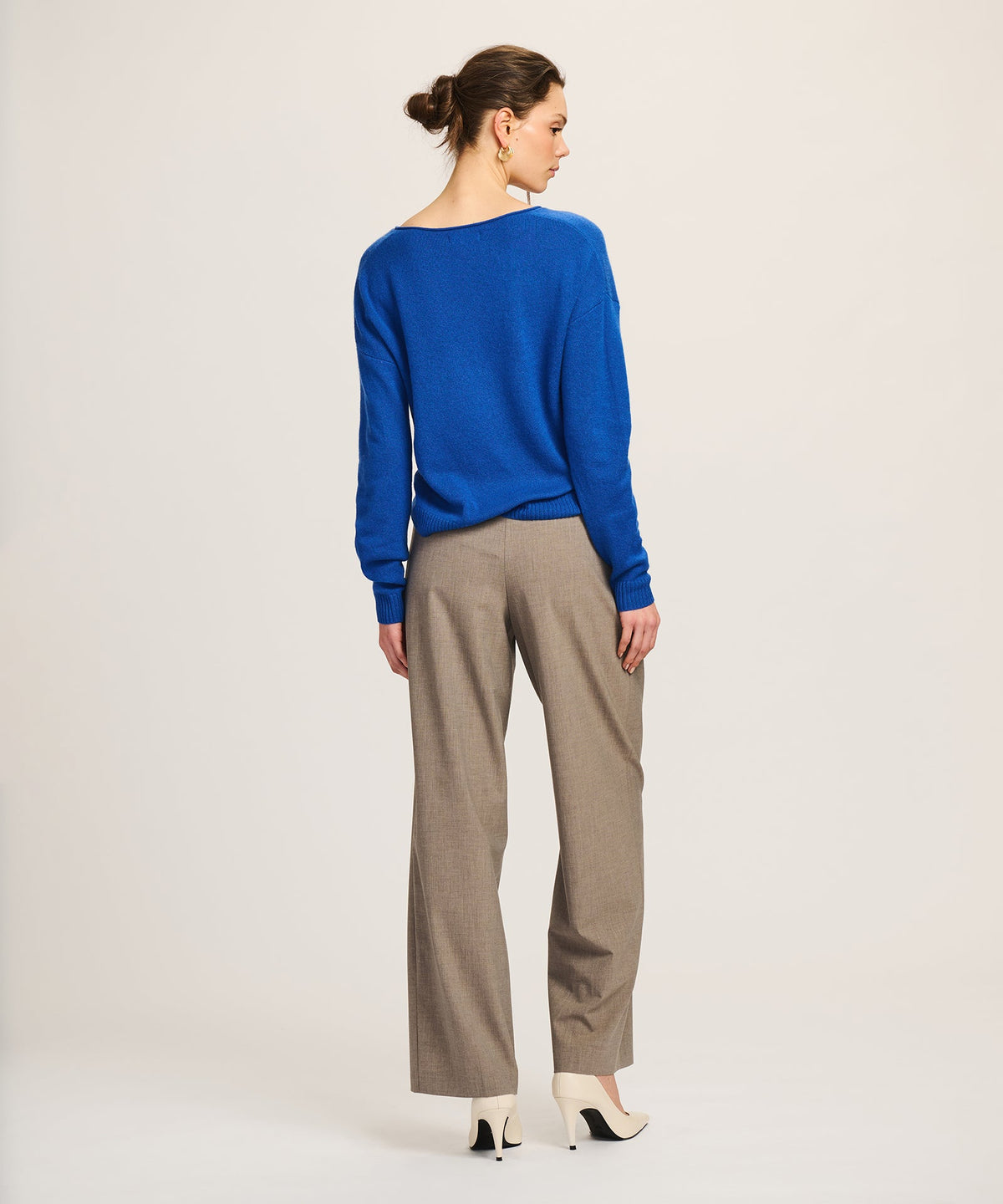 Lightweight Cashmere V-Neck Sweater