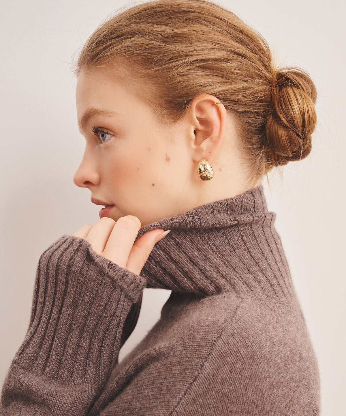 Luxe Cashmere Turtleneck Sweater