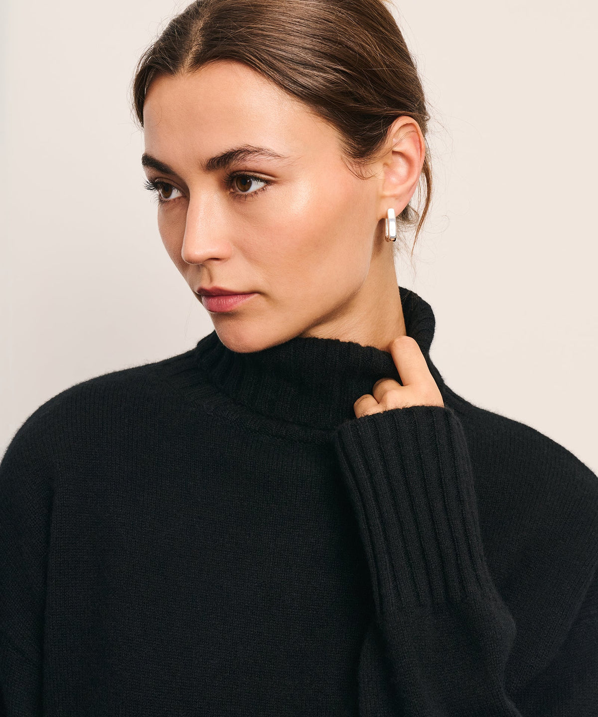Luxe Cashmere Turtleneck Sweater