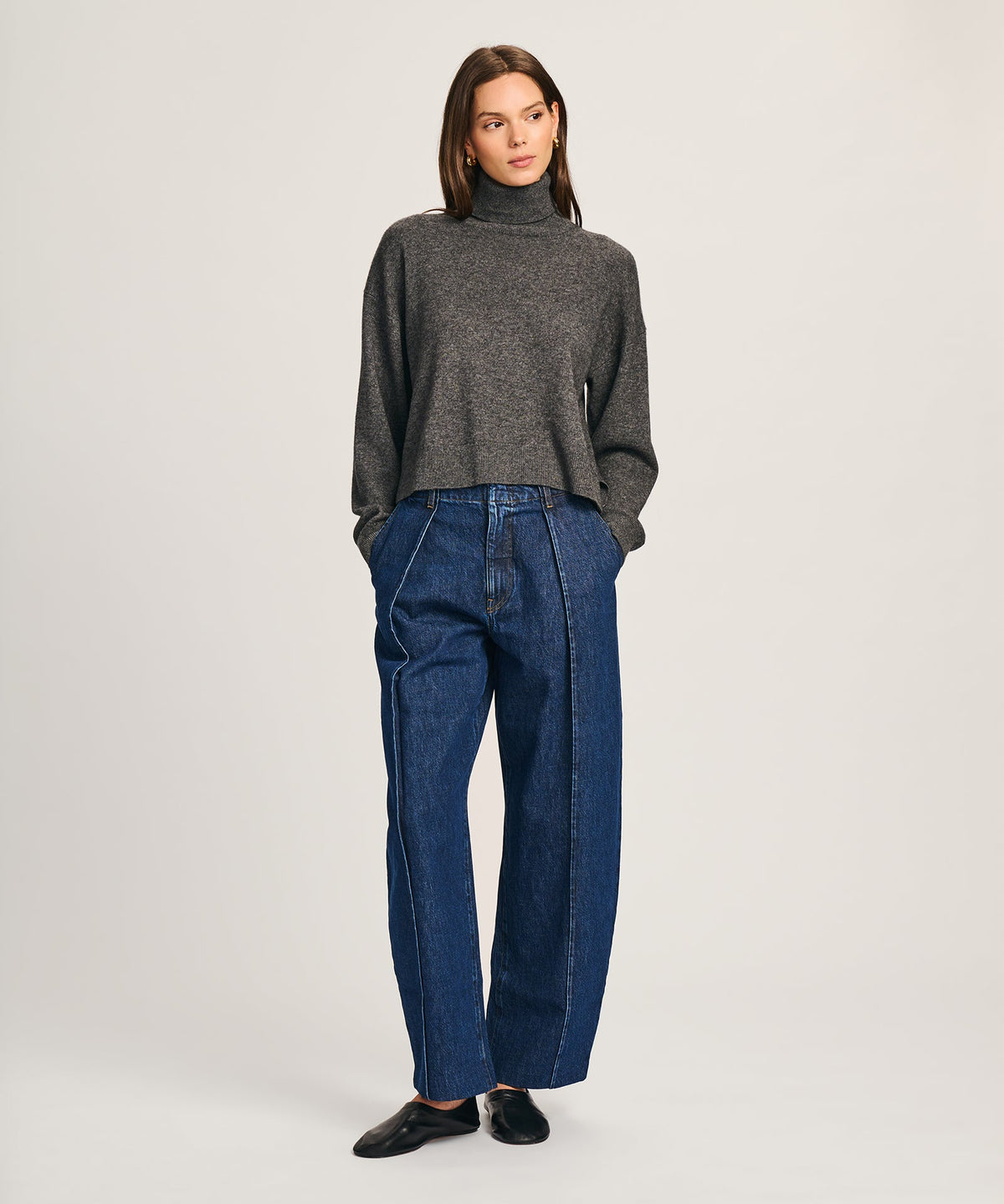 Signature Cashmere Boxy Turtleneck Sweater