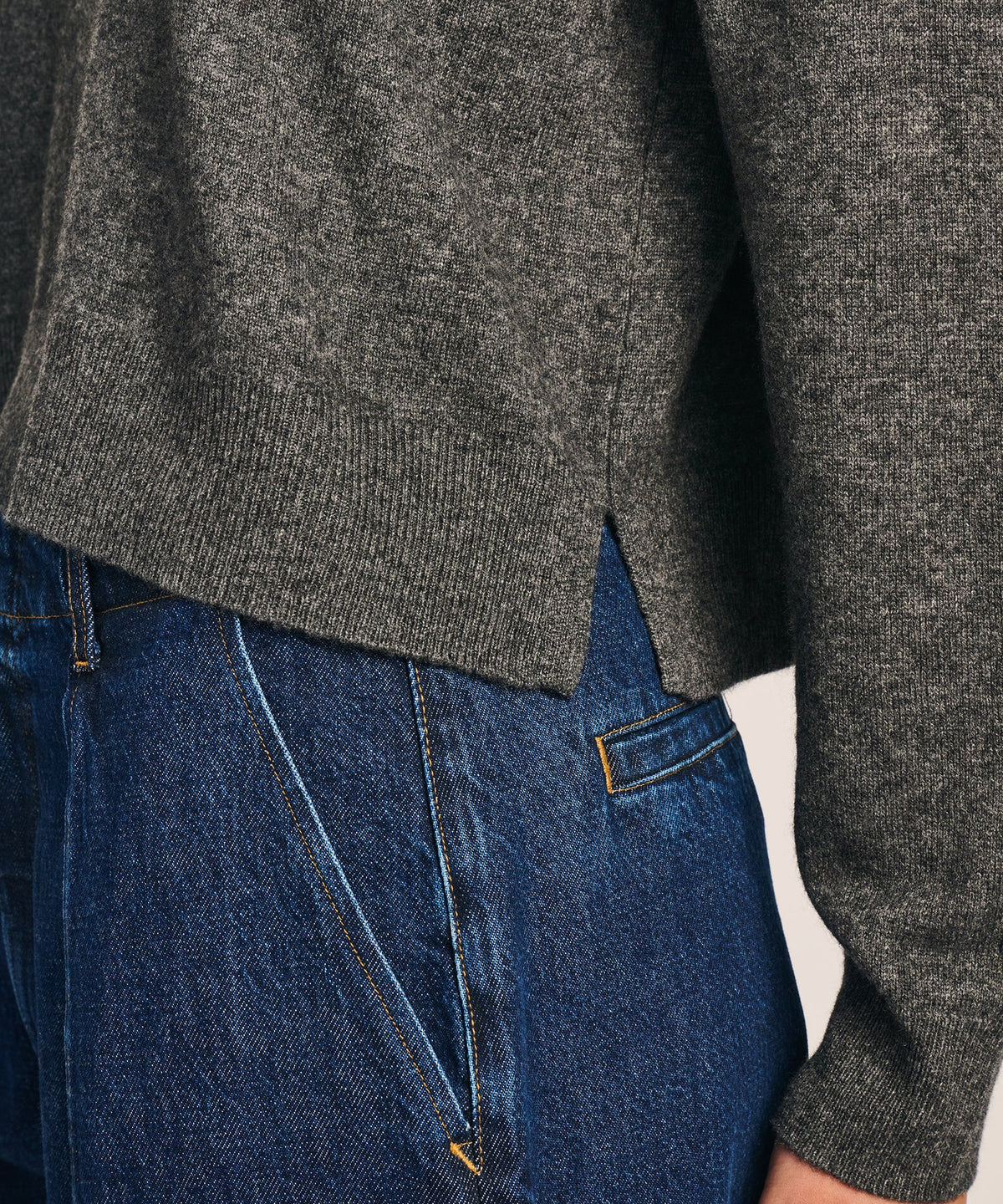 Signature Cashmere Boxy Turtleneck Sweater