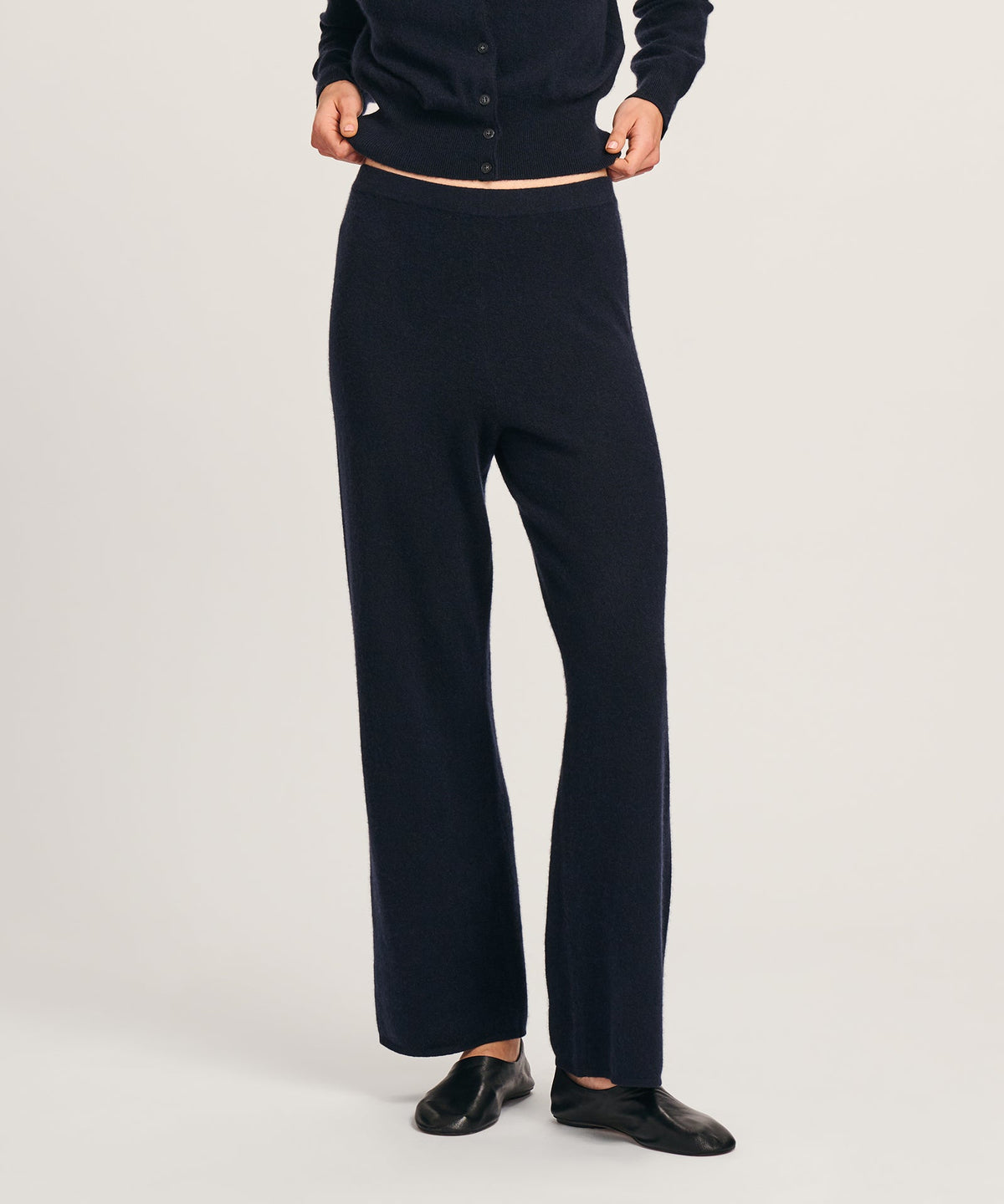 Signature Cashmere Straight Leg Pant