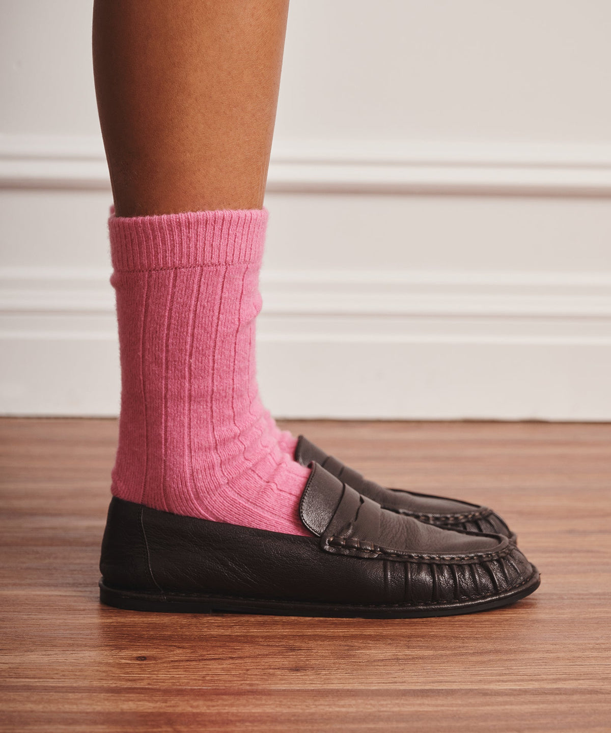 Signature Cashmere Ribbed Socks