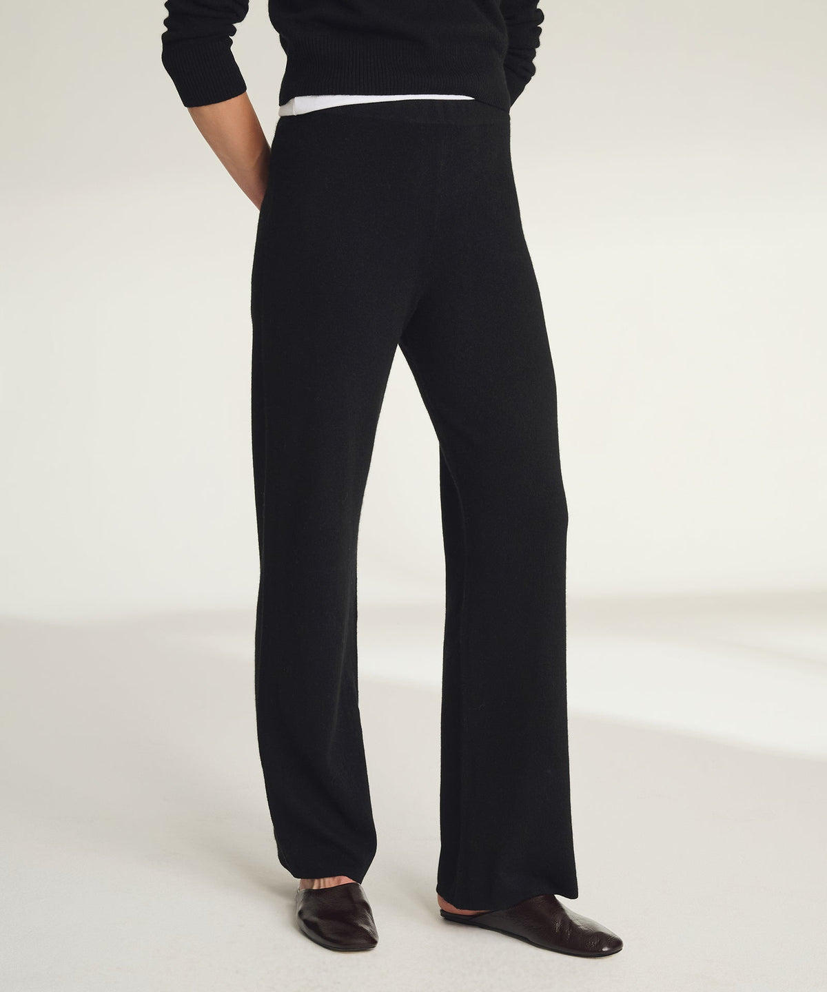 Signature Cashmere Straight Leg Pant