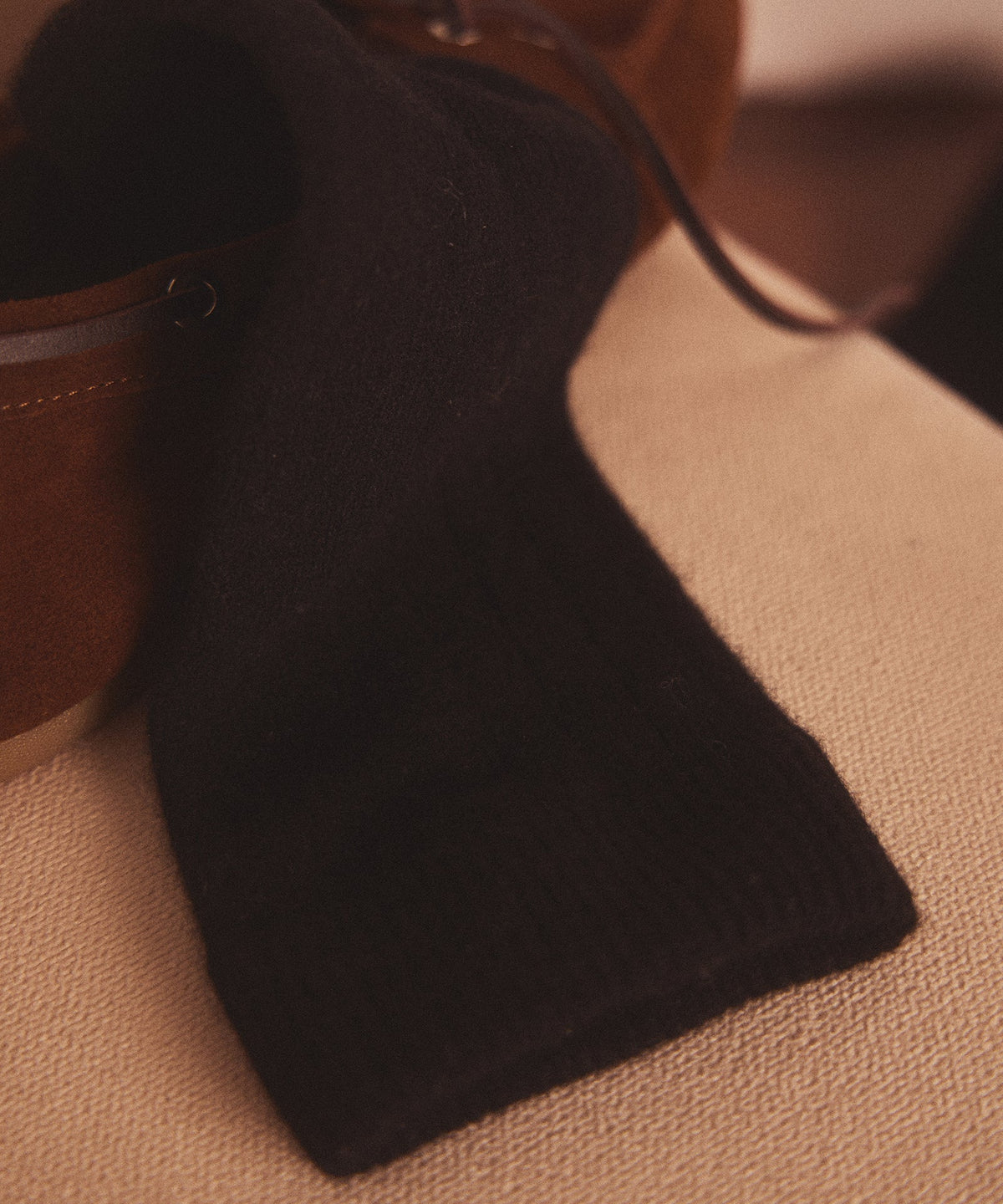 Signature Cashmere Ribbed Socks