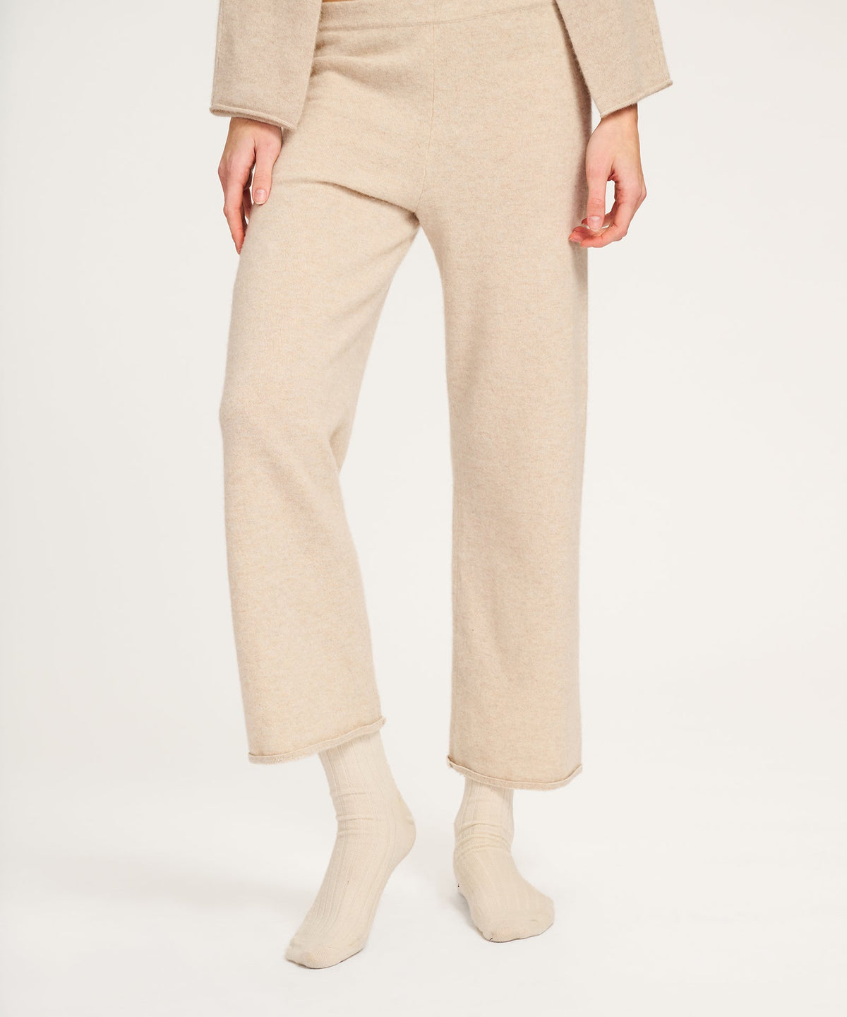 Signature Cashmere Ribbed Socks