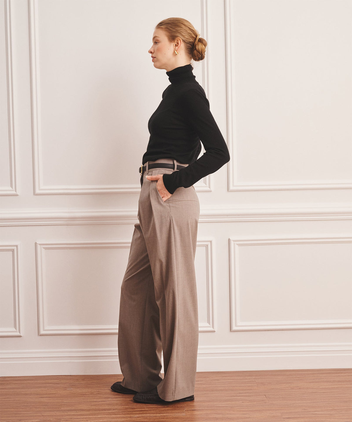 Super Fine Cashmere Classic Turtleneck Sweater