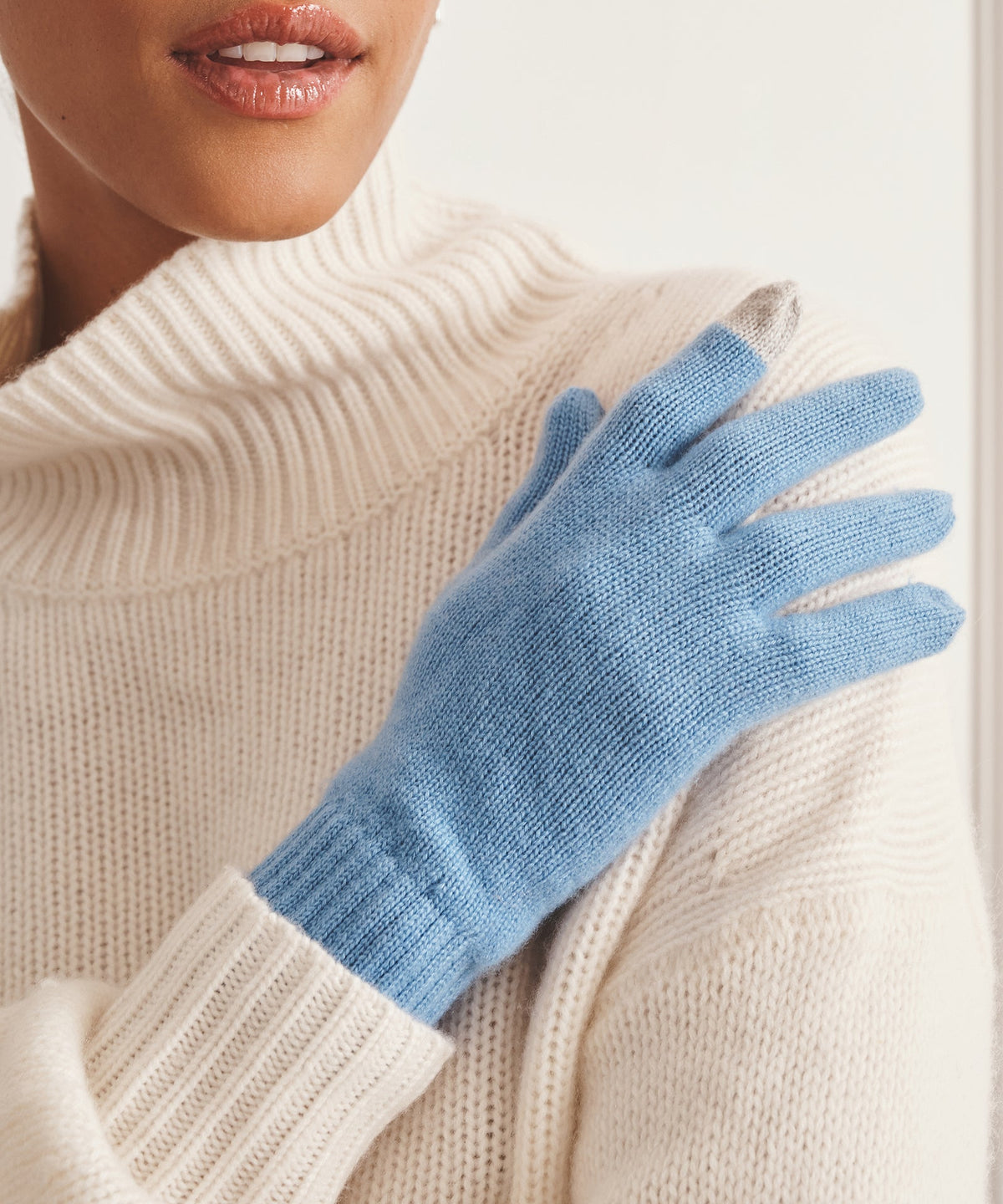 Signature Cashmere Gloves