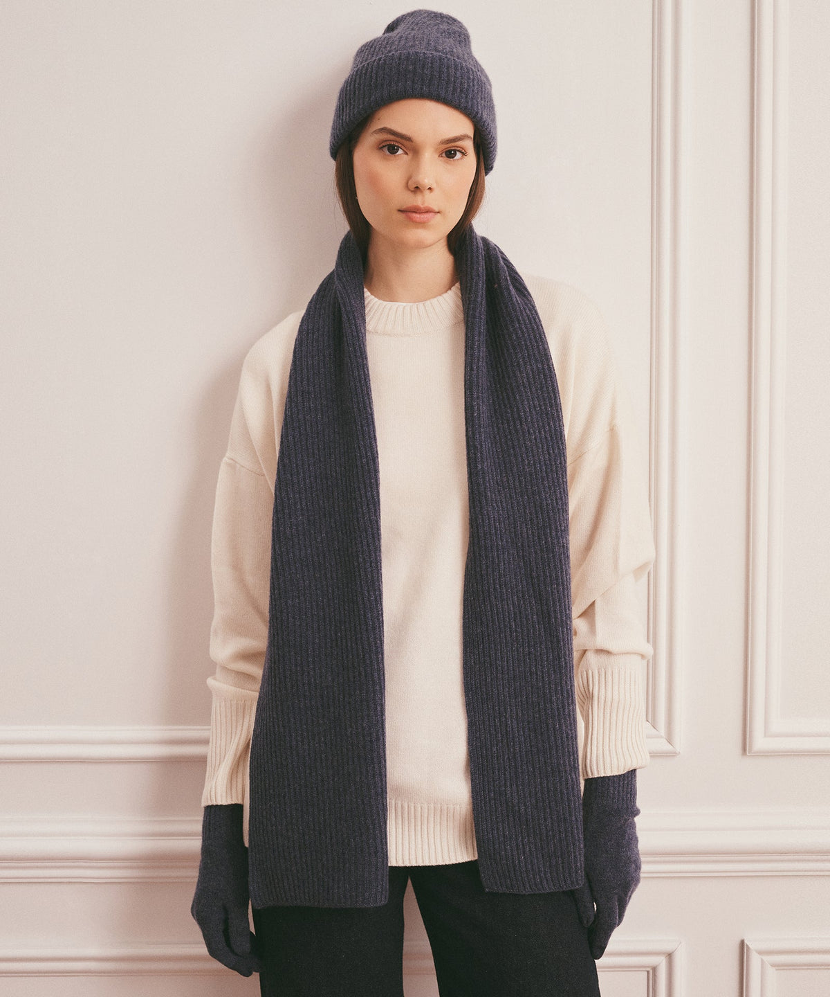 Signature Cashmere Ribbed Scarf