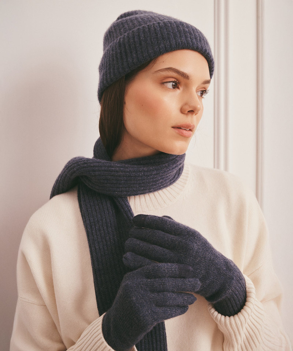 Signature Cashmere Gloves