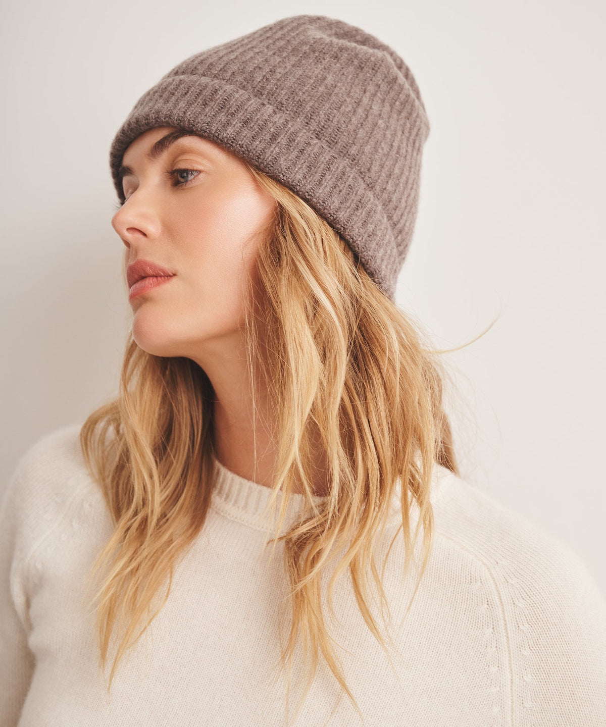 Signature Cashmere Ribbed Beanie